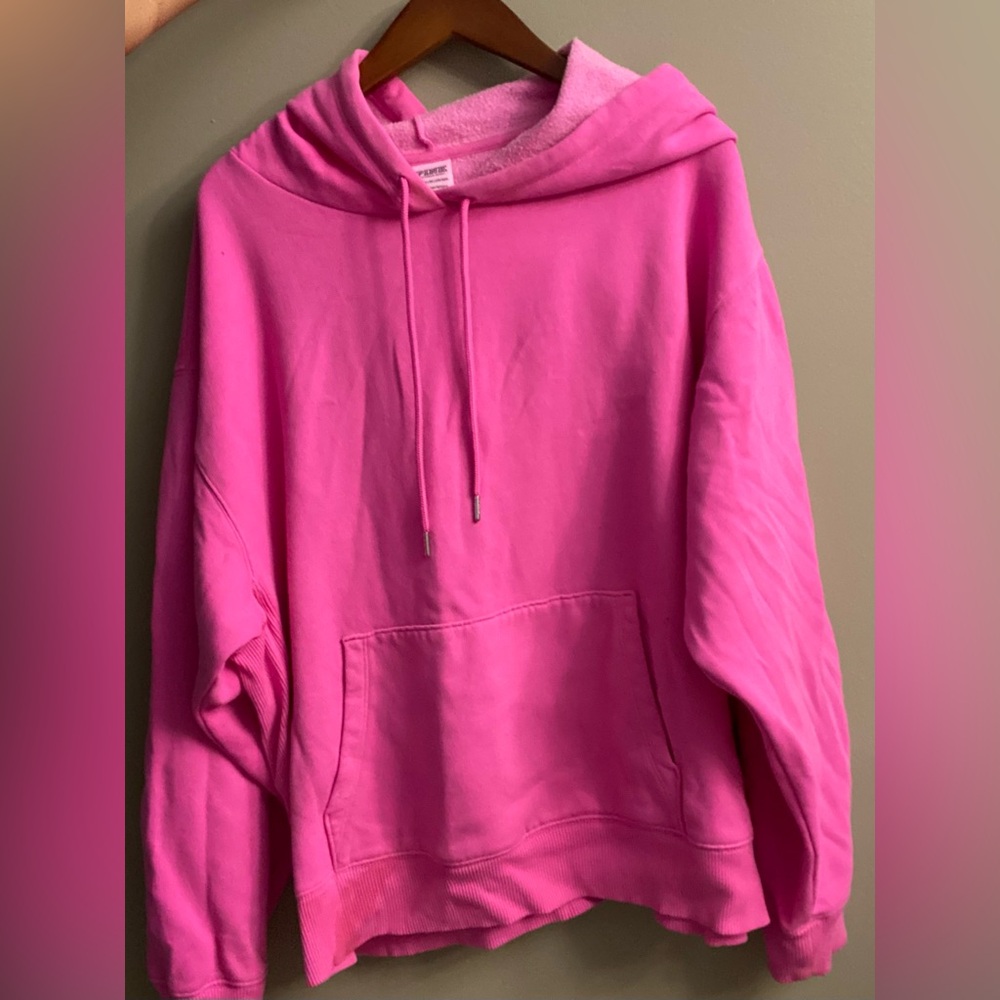 PINK Victoria's Secret Sweater 💕
